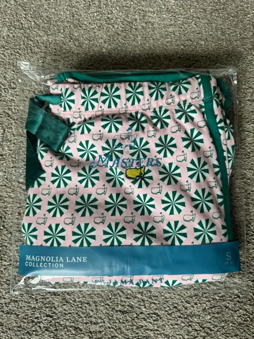 Masters 2026 Magnolia Lane Pink and Green Pajama Pants - Picture 3 of 3